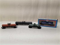 HO Scale Train Tanker Cars