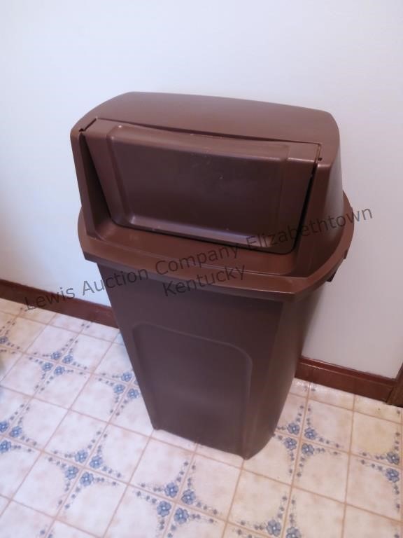 Kitchen trash can