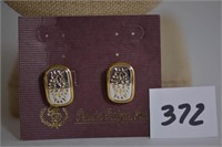 Pair of Clip on Earrings, they match #371 Also