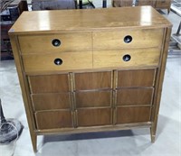 Wooden dresser 18x40x42.5
