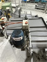 2 Dynacon Elevating Mobile Slat Belt Conveyors