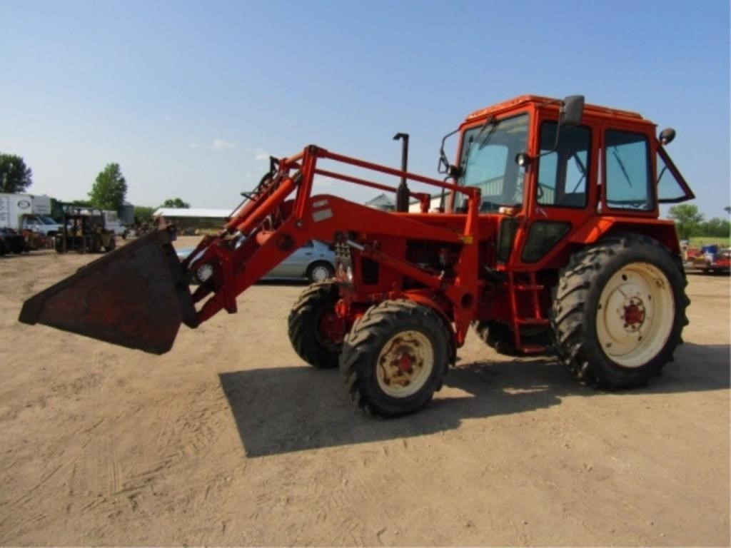 Belarus 822 MFWD, Diesel, Cab w/Heat, Loader, Runs