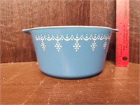 Pyrex 473 Blue Snowflake 1 Quart bowl