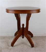 Beautiful Antique Mahogany Pedestal Table