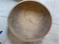 Lg. wood bowl cracked