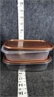 plastic bowls with lids