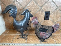 Metal chicken decor