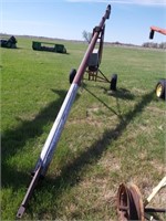 32' x6" auger with wisconsin, hasnt run for years