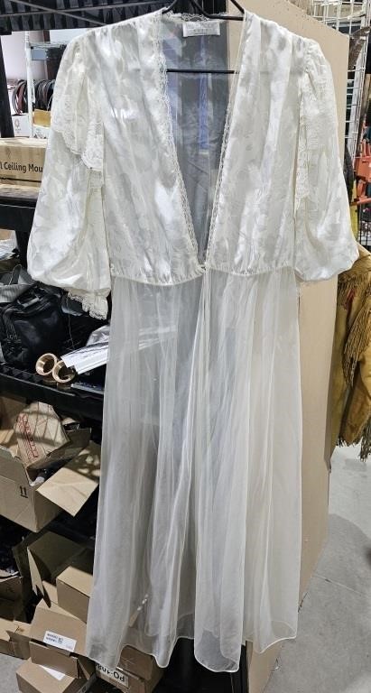 Long Sheer Lingerie Robe listed as sz Sm  But an