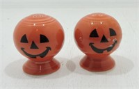 Fiesta Post 86 Happy Pumpkin salt & pepper