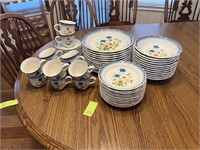 Mikasa Country Club Vintage Plate Set