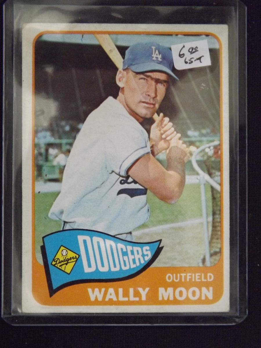 1965 TOPPS #247 WALLY MOON DODGERS