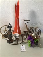Vase; candleholder; clock; knick-knacks