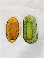 Pair of amber and green colored side dishes