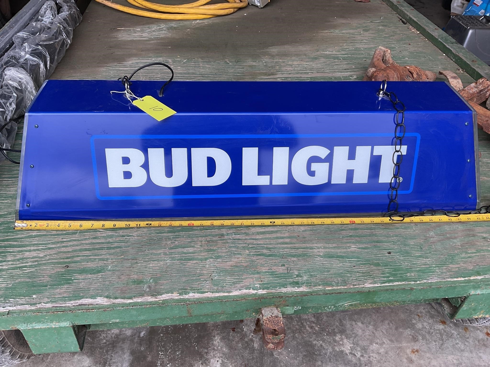 Budweiser Beer pool table light plastic 45 1/2”