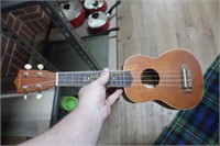 UKELELE