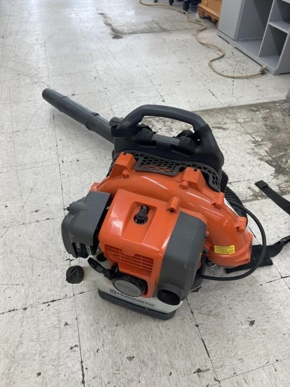 Husqvarna 150BT Backpack Leaf Blower (works)