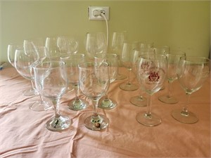 Assorted wine glasses, local vineyards, lot of 19