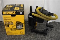 NEW DEWALT  SHOP VAC TESTED AND WORKING