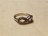 STERLING SILVER LOVE KNOT RING