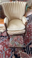 Swan arm fan back chair, with a golden cream,