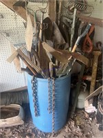 Yard utensils and chains