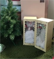 Rennoc Animated Mr & Mrs Claus, Christmas Tree