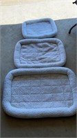 3 dog beds and a car seat cover- clean