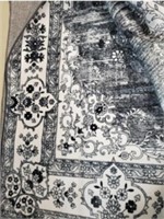 Rug 4ft x 6ft (see photo for design)