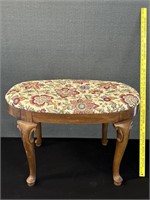 Vintage Oval Queen Anne Stool 27"