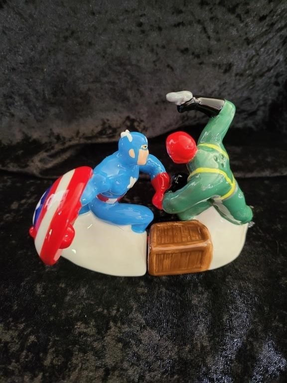 Captain America and the Red Skull Ceramic Salt