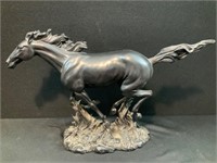 Wild Mustang Statue