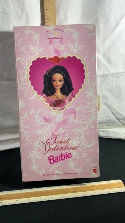Hallmark Sweet Valentine Barbie, with Stand