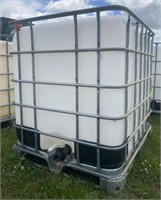 (DP) Schutz 250 Gallon Poly Tank w/ Crate