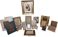 tote lot many picture frames