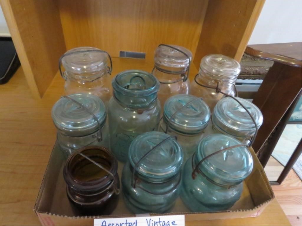 ASSORTED VINTAGE CANNING JARS (11)