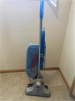 Royal vacuum with attachments