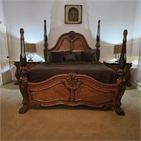 Michael Amini Wood Lion Foot King Size Bed & Acess