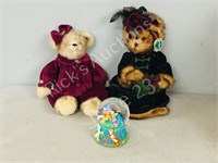 2 stuffed animals & Winnie the Pooh snow globe