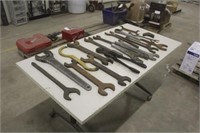 Pail w/Heavy Duty Wrenches