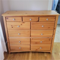 Solid Pine 11-Drawer Dresser 48"L 17½"W 44"T