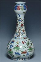 A MING DYNASTY WUCAI VASE WANLI MARK AND PERIOD