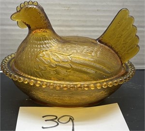 Vintage amber glass nesting hen