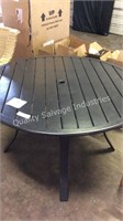 1 LOT PATIO TABLE