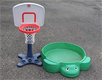 Child's Play Pool & Basketball Hoop