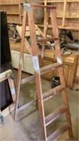 6 ft wooden ladder