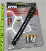 Defiant LED 500 Lumen Flashlight