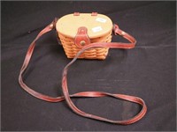 Longaberger Small Saddlebrook basket with six