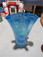BLUE SWIRL FAN ART GLASS VASE