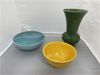 Plastic Melamine Divider Bowl - Green Vase 10"H